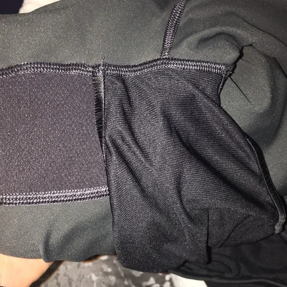 LULULEMON NWOT DARK CAMOUFLAGE LEGGINGS WITH DRAWSTRING N SIDE POCKETS SIZE MED